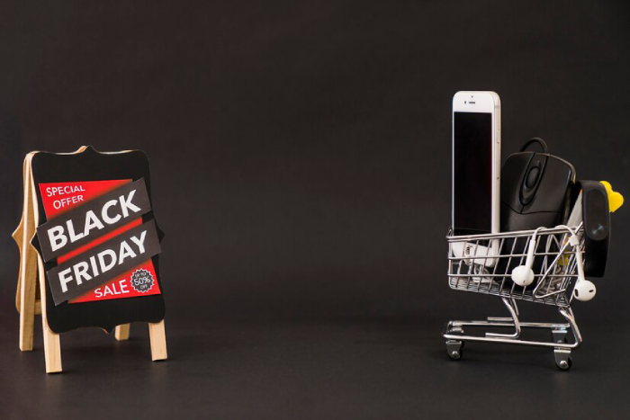 Online vs. In-Store Shopping on Black Friday