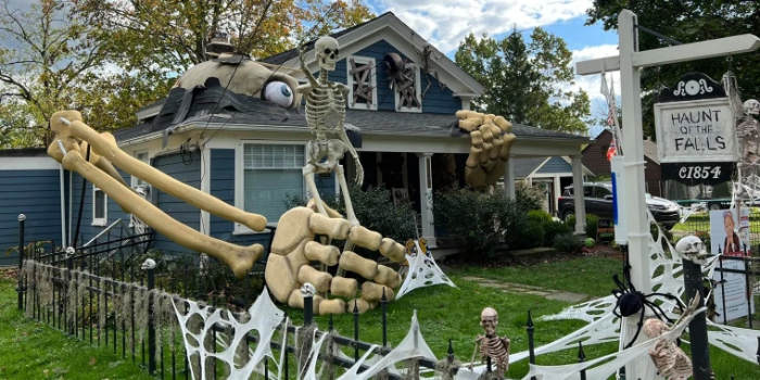 Classic Spooky Haunt Outdoor Halloween Decor Concepts