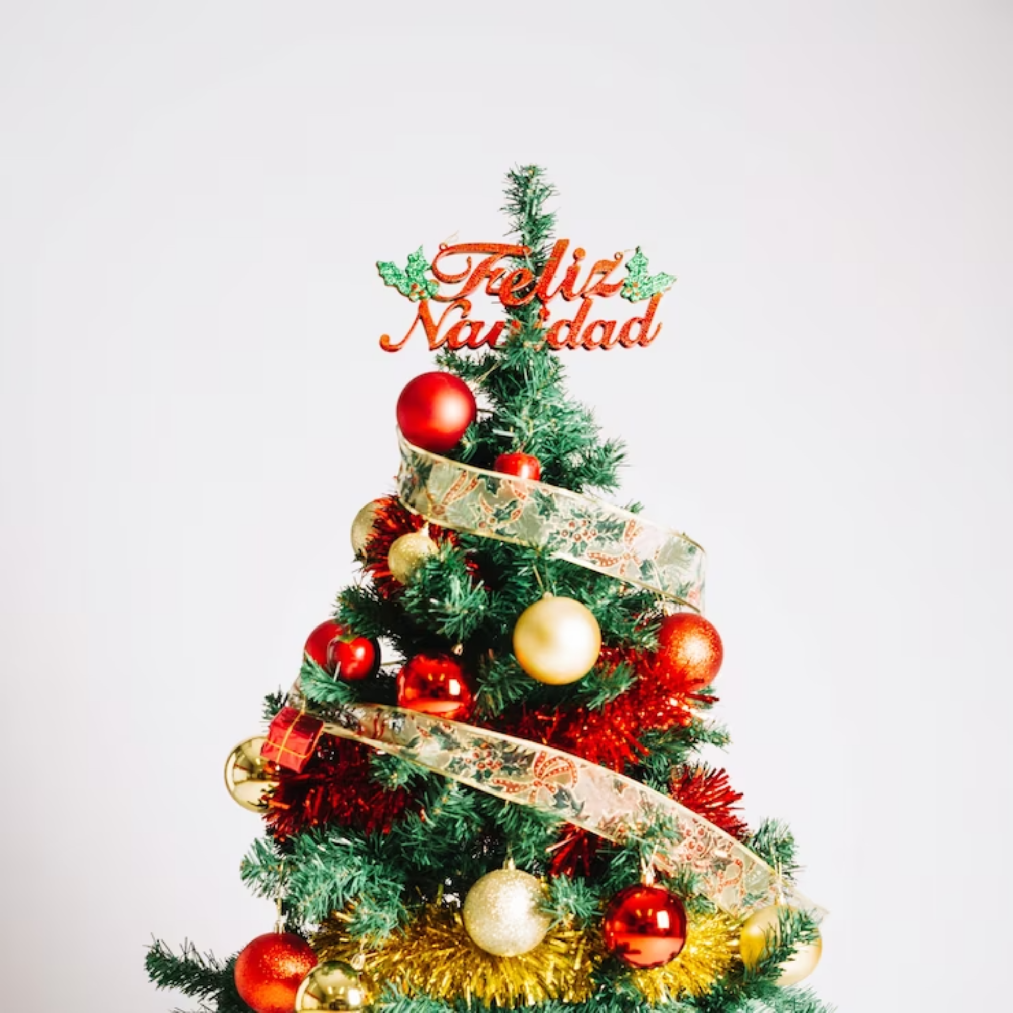 How to Decorate a Christmas Tree with Ribbon Vertically